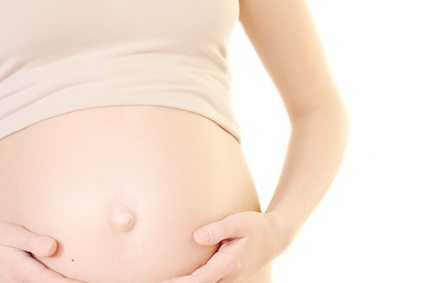 טיסה בהריון – מתכננת לטוס בהריון ? טיסות בהריון – כל מה שחשוב לדעת ואיך לעבור את זה בשלום